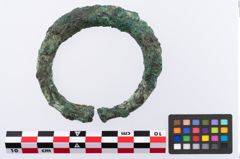 Foto von Bronzeknotenarmreif (NHMW-PRAE-035783)